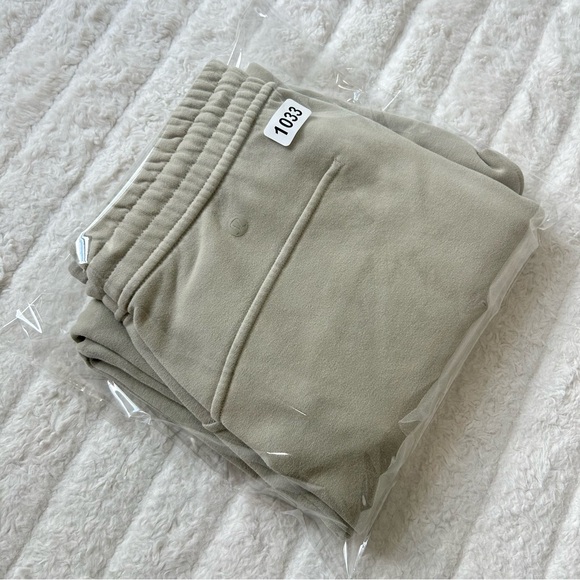 Loungeful High Rise Jogger Graphic *Full Length Size 6 in Raw Linen Stretch Cozy - Picture 13 of 14